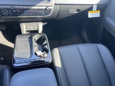 New 2025 Hyundai Ioniq 5 SEL image 34