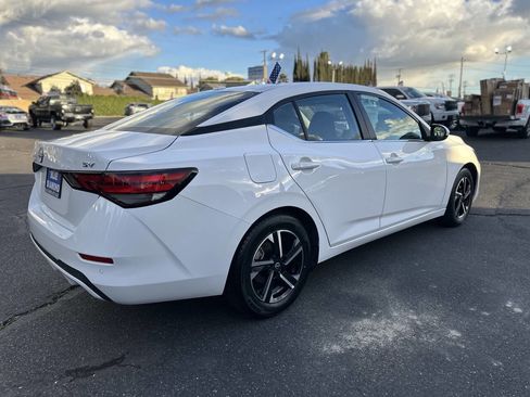Used 2024 Nissan Sentra SV image 8