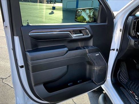 Certified 2024 Chevrolet Silverado 1500 LT Trail Boss w/ Convenience Package II image 19