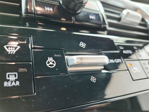 Used 2025 Nissan Armada Platinum Reserve image 28