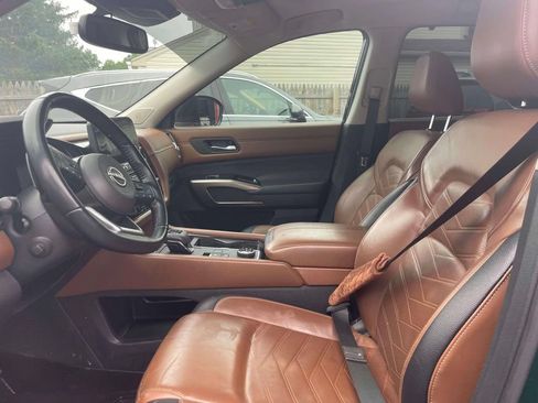 Used 2022 Nissan Pathfinder Platinum w/ Cargo Package AWD/4WD image 14