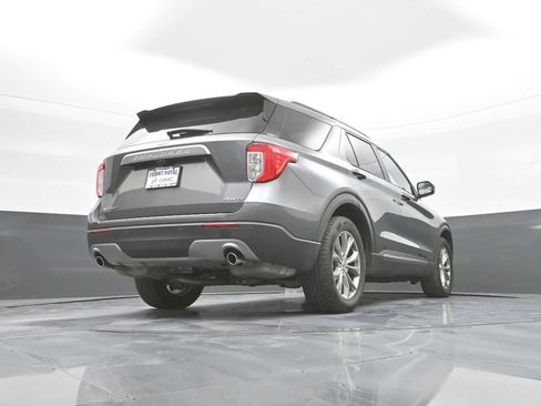 Used 2021 Ford Explorer Limited w/ Equipment Group 301A AWD/4WD image 48