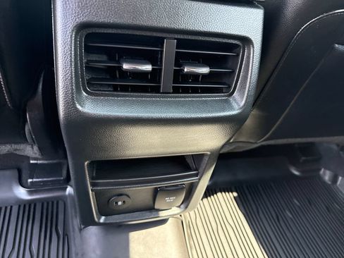 Used 2024 Ford Edge Titanium AWD/4WD image 23