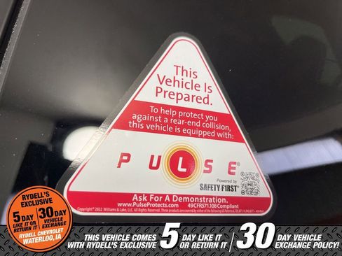 Certified 2023 Chevrolet Traverse LT w/ Rear Camera Mirror Package image 7