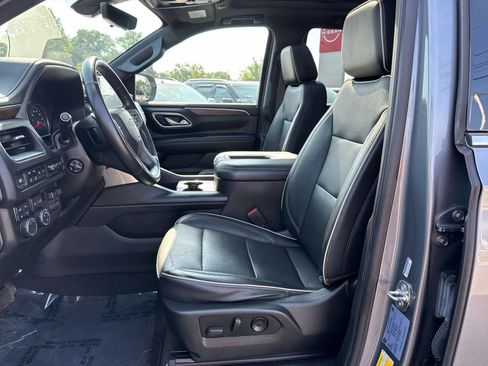 Used 2021 Chevrolet Tahoe Premier w/ Premium Package AWD/4WD image 29