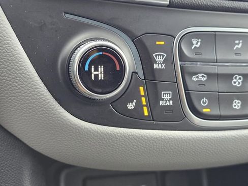 Used 2024 Chevrolet Equinox LT image 7