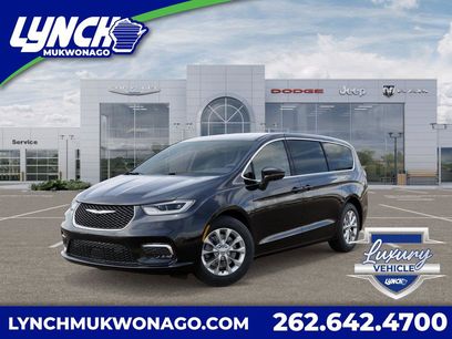 New 2026 Chrysler Pacifica Select