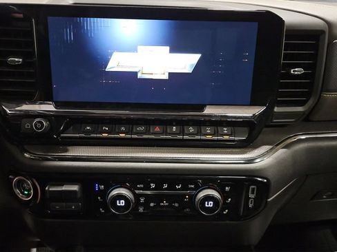 Used 2024 Chevrolet Silverado 1500 ZR2 AWD/4WD image 16