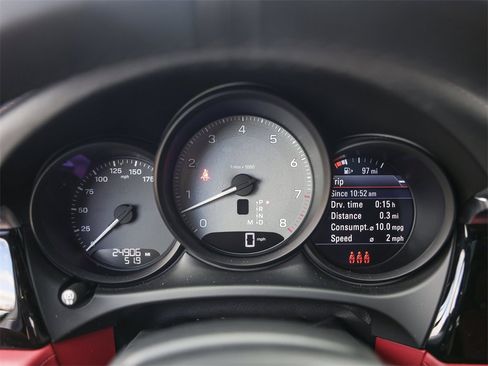 Certified 2023 Porsche Macan S image 18