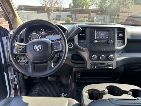 Used 2019 RAM 2500 Tradesman w/ Chrome Appearance Group AWD/4WD image 7