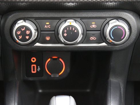 Used 2020 Nissan Kicks S FWD image 23