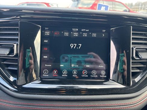 Used 2023 Dodge Durango GT image 9