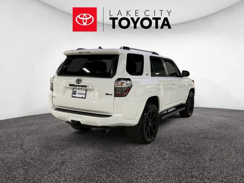 Used 2022 Toyota 4Runner SR5 Premium w/ Moonroof Package image 7