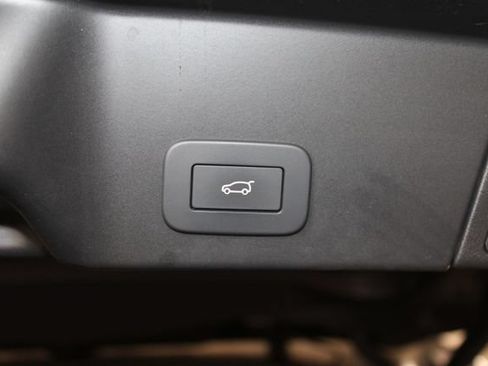 Used 2024 Land Rover Range Rover Evoque Dynamic SE AWD/4WD image 29