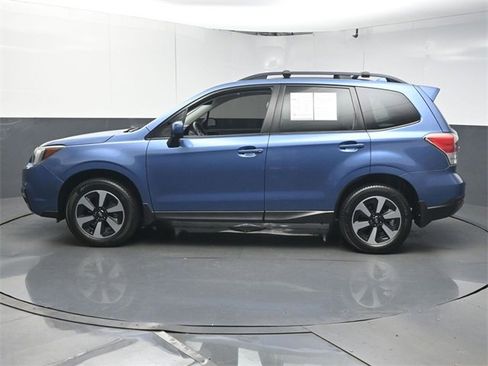 Used 2018 Subaru Forester 2.5i Premium w/ All-Weather Package image 5