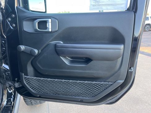 Used 2021 Jeep Wrangler Unlimited Sport image 16