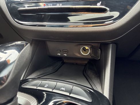 Used 2024 Buick Envista Avenir FWD image 35
