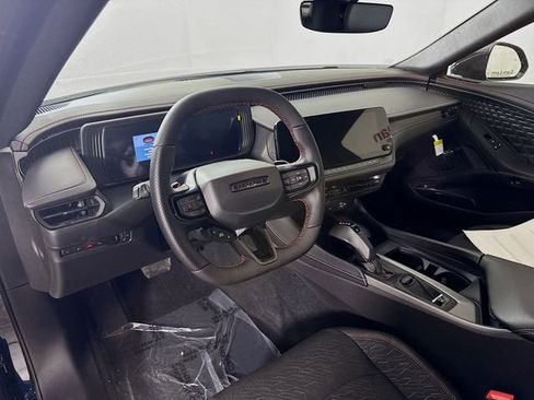 New 2026 Dodge Charger Scat Pack w/ Blacktop Package AWD/4WD image 9