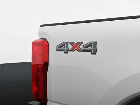 Used 2026 Ford F250 XLT AWD/4WD image 46