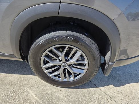 Used 2026 Nissan Rogue S FWD image 25