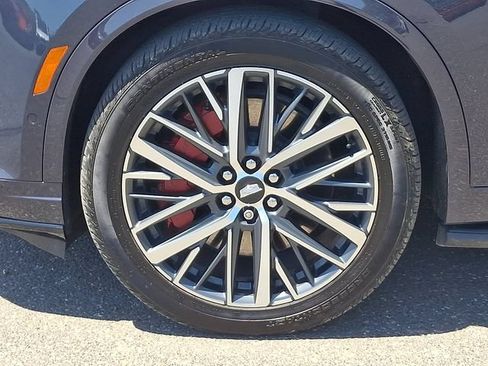 Certified 2025 Cadillac XT6 Sport w/ Platinum Package AWD/4WD image 6