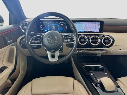 Certified 2022 Mercedes-Benz A 220 4MATIC image 31