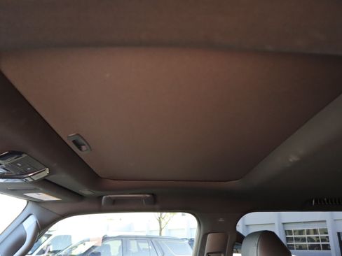 Used 2025 Lexus GX 550 w/ Accessory Package (2T) AWD/4WD image 21