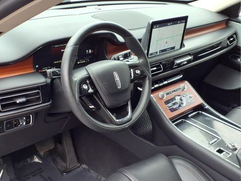 Used 2024 Lincoln Aviator Reserve w/ Equipment Group 201A AWD/4WD image 19
