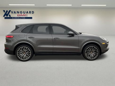 Used 2020 Porsche Cayenne image 6