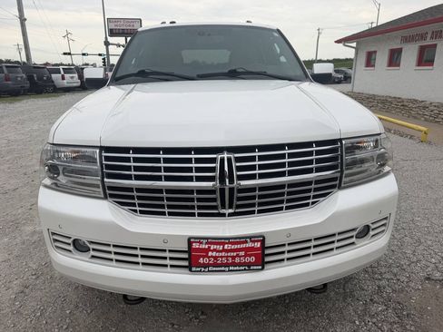 Used 2012 Lincoln Navigator 4WD image 8