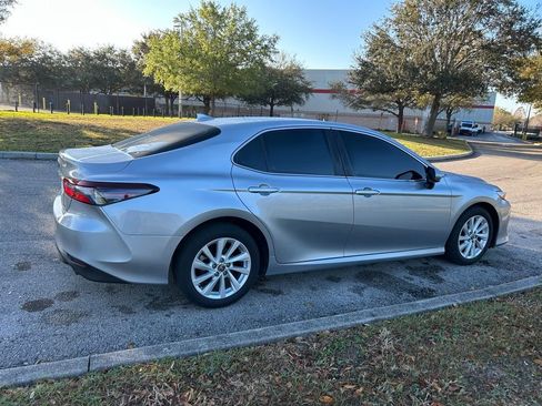 Used 2023 Toyota Camry LE image 5