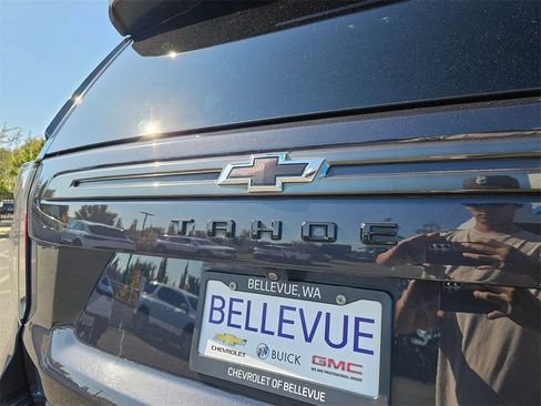 Used 2022 Chevrolet Tahoe RST w/ Luxury Package image 15