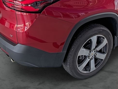 Certified 2023 Chevrolet Traverse LT w/ LT Premium Package AWD/4WD image 13