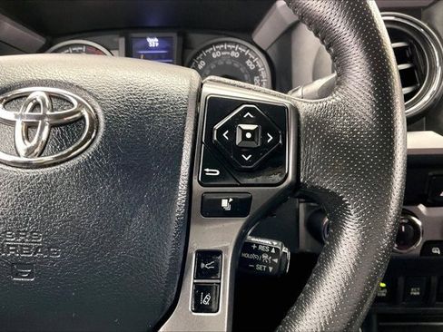Used 2020 Toyota Tacoma TRD Off-Road image 22