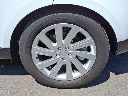 Certified 2023 Land Rover Range Rover SE image 11