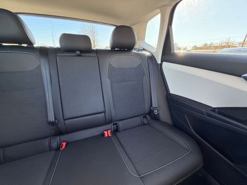 Used 2025 Volkswagen Taos SE image 37