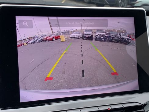 Used 2025 Jeep Compass Limited image 24