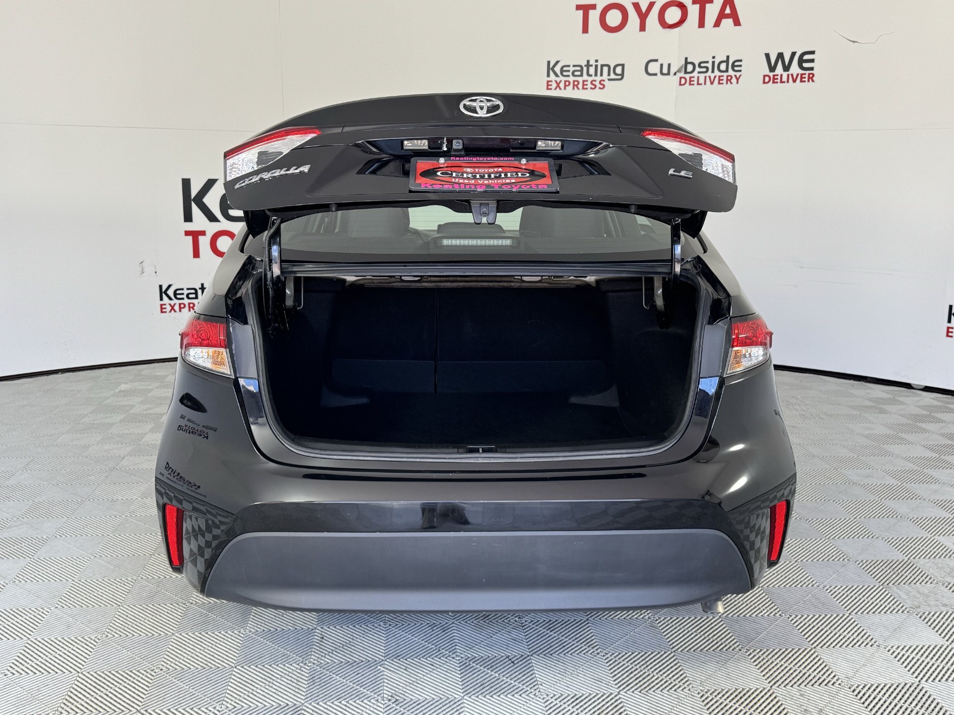 Certified 2025 Toyota Corolla LE FWD image 19