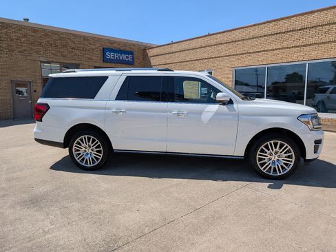 Used 2023 Ford Expedition Max Limited AWD/4WD image 5