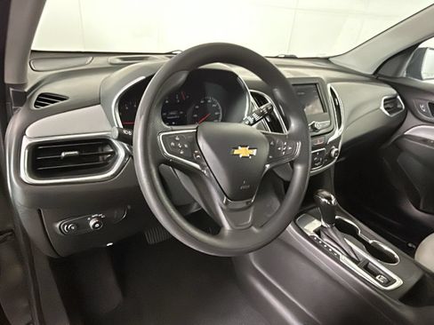 Used 2020 Chevrolet Equinox LS w/ LS Convenience Package FWD image 16