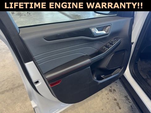 Used 2025 Ford Escape ST-Line w/ Cold Weather Package image 13
