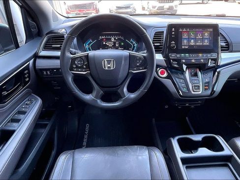 Used 2021 Honda Odyssey Touring image 5