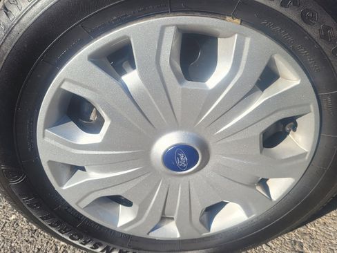 Used 2021 Ford Transit Connect XLT image 44