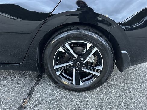 Certified 2025 Nissan Sentra SV w/ Trunk Package image 20