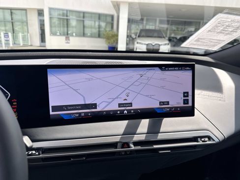 Used 2026 BMW iX xDrive60 image 19