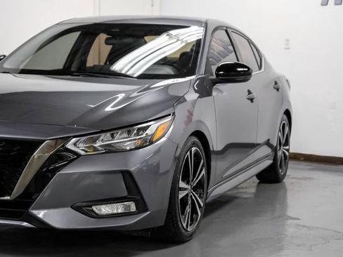 Used 2020 Nissan Sentra SR w/ Lighting Package image 11
