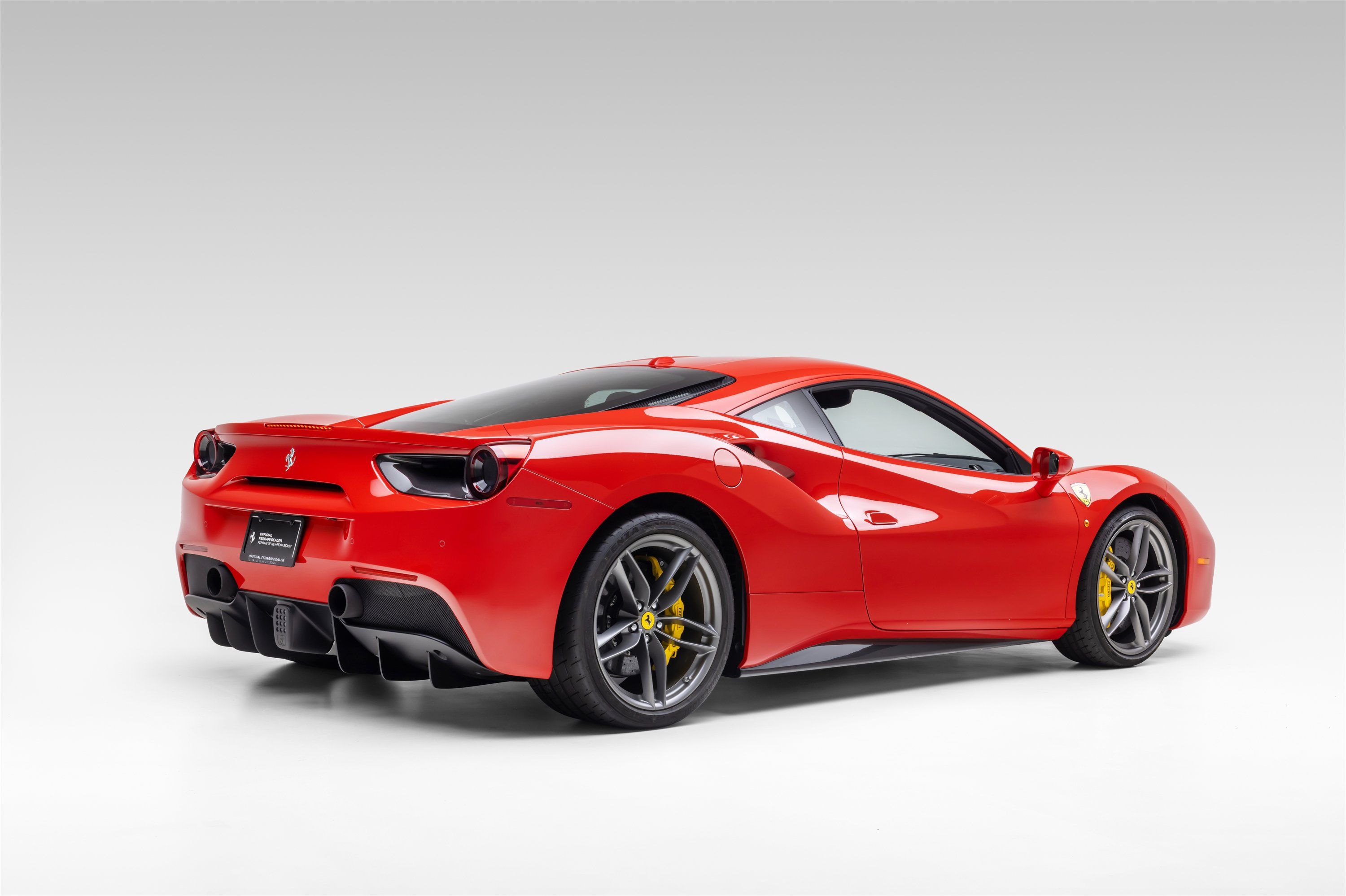 Certified 2018 Ferrari 488 GTB RWD image 10