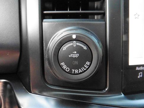 Used 2023 Ford F350 Lariat w/ Lariat Ultimate Package AWD/4WD image 27