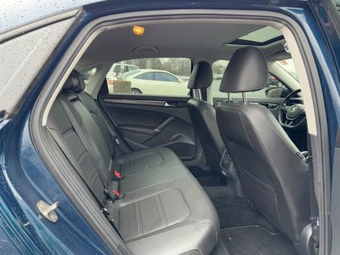 Used 2020 Volkswagen Passat 2.0T R-Line image 10