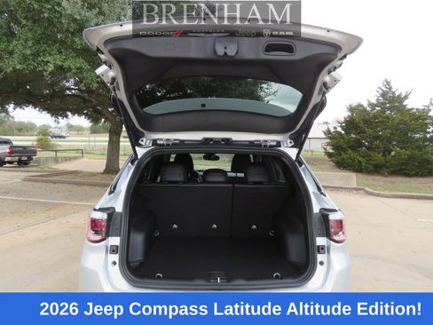 New 2026 Jeep Compass Latitude image 16